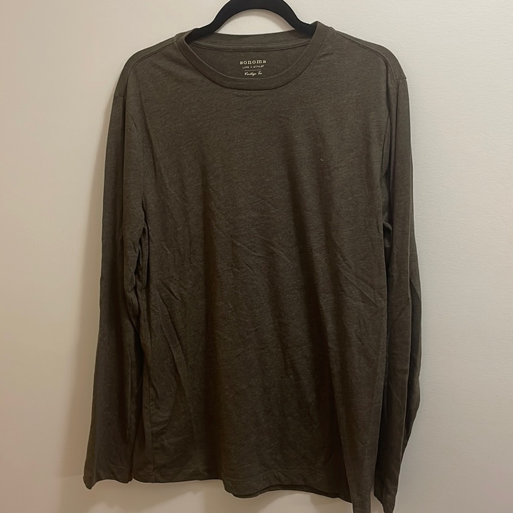 Long sleeved dark green tee